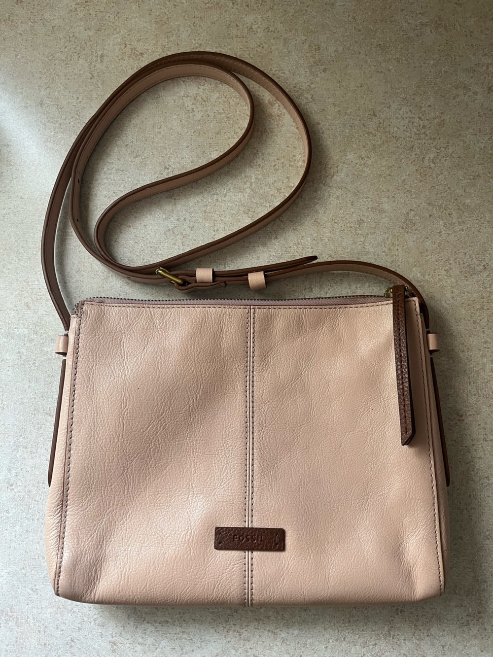 Women’s Fossil Felicity Blush Pink Leather Crossbody Purse with Adjustable Strap